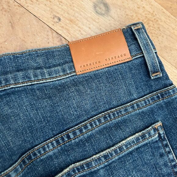 Citizens of Humanity Kaya Midrise Kick Flare Jeans - Picture 13 of 16